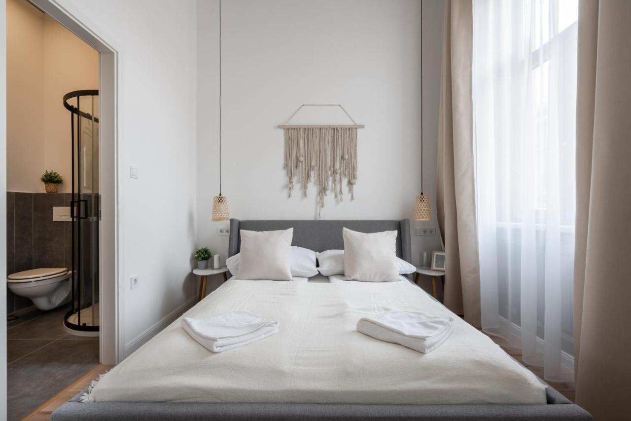 A62 - Akacfa Street Central Residence - Best Location By Bqa Budapest Bagian luar foto