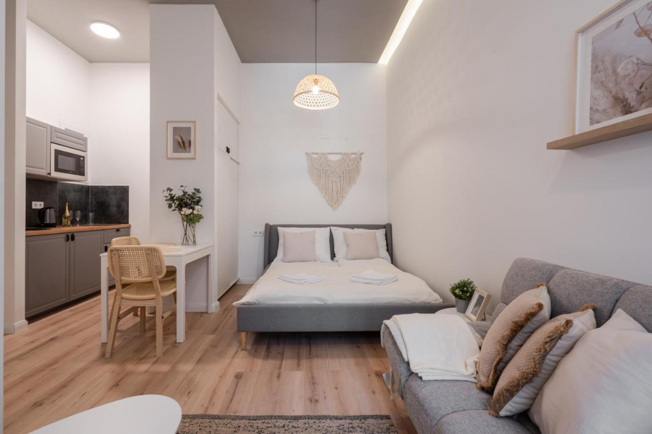 A62 - Akacfa Street Central Residence - Best Location By Bqa Budapest Bagian luar foto